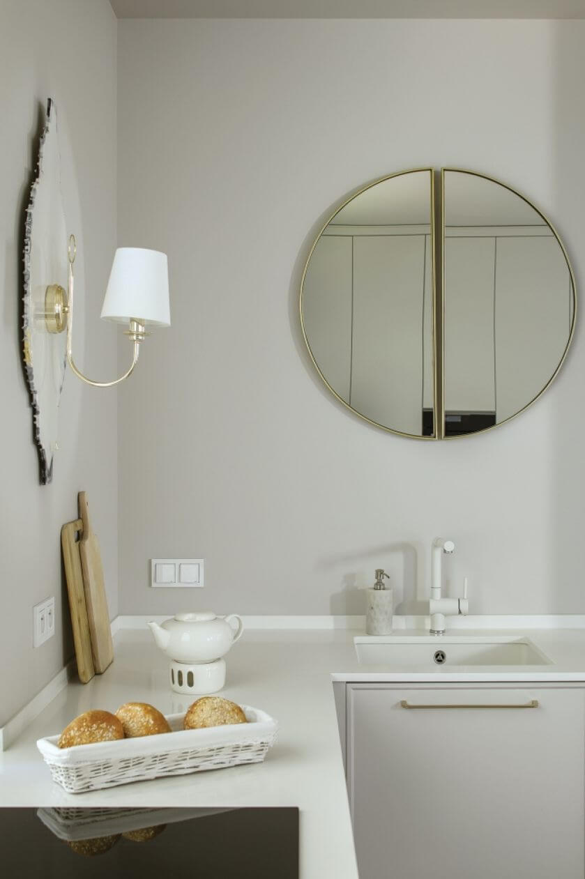 kuchnia w beżach i bieli dekoracje dodatki