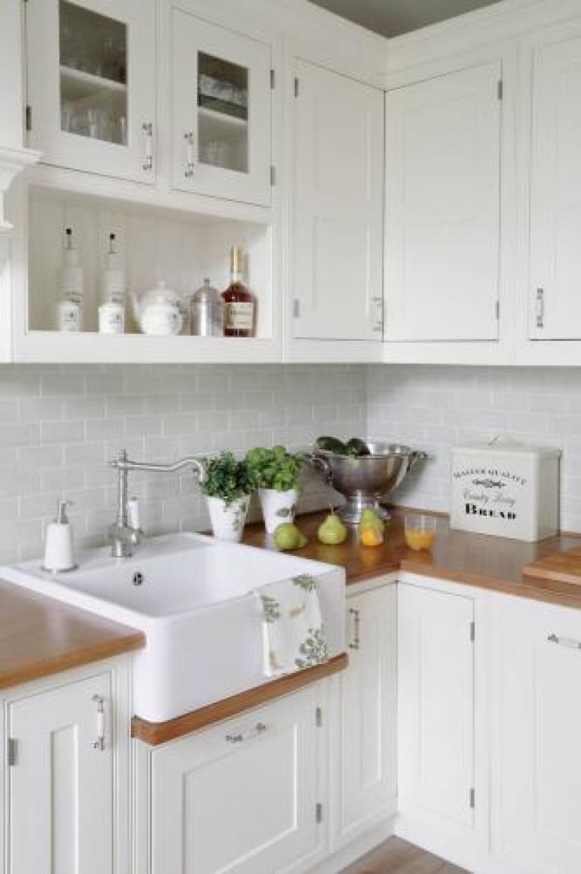 Ceramiczny zlew Villeroy Boch. Róże i falbanki