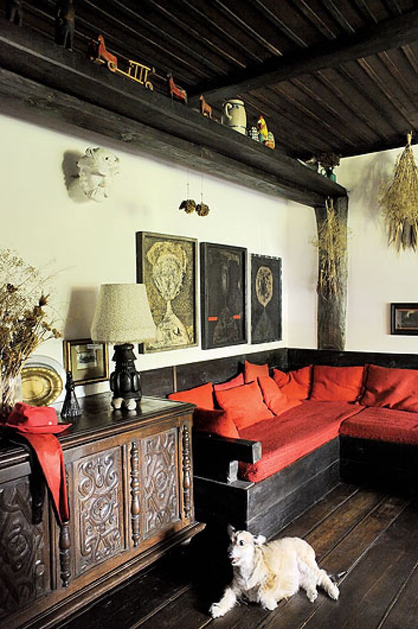 Czerwony wyjątkowo umiejętnie dawkowany – by pomagał, a nie przeszkadzał.