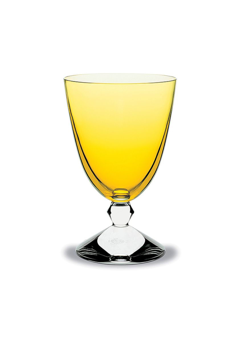 GALERIA NIUANS: kryształowy kieliszek Vega od Baccarat, od 840 zł.