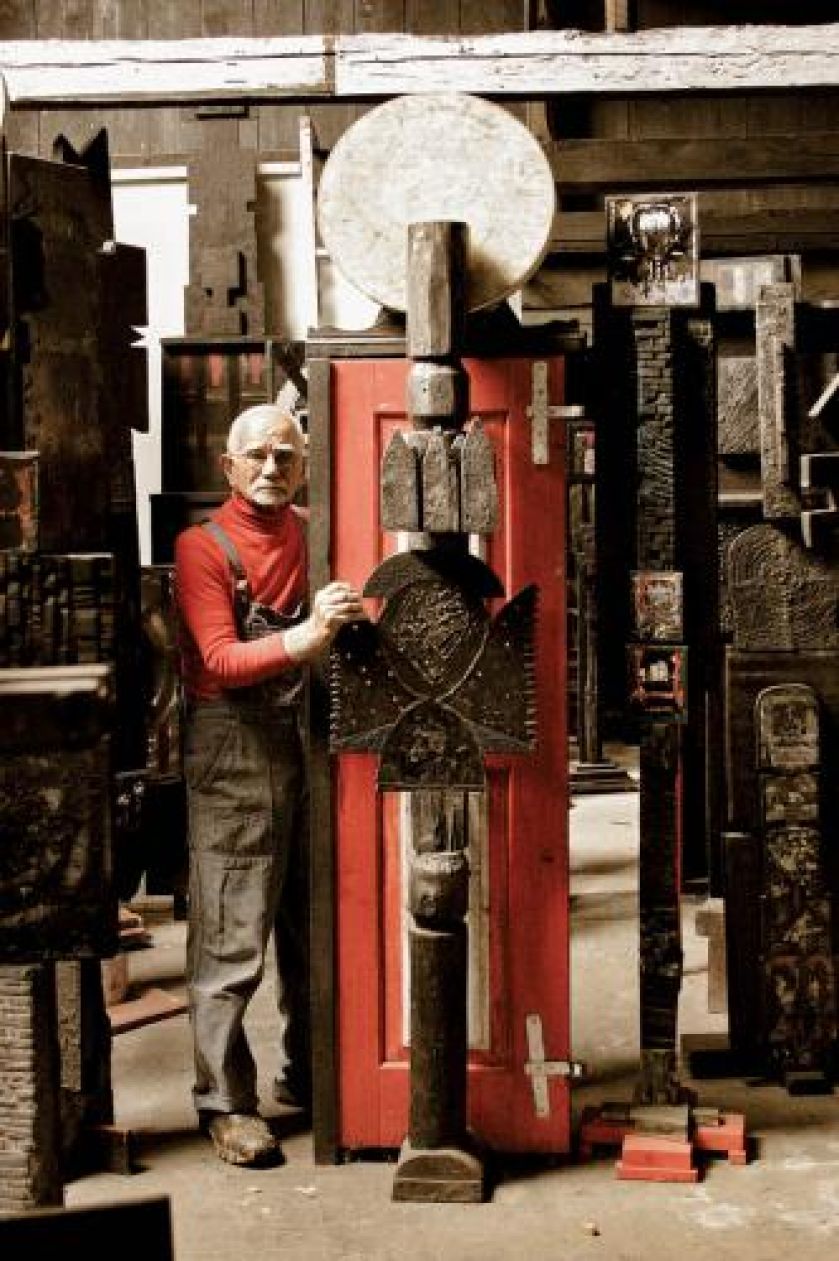 Henryk Musiałowicz w swojej pracowni.