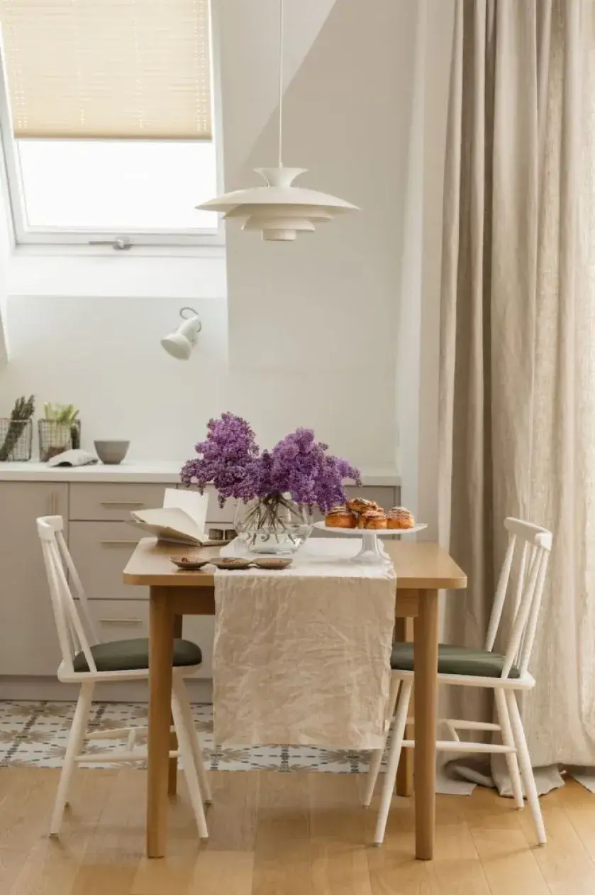 jadalnia na poddaszu