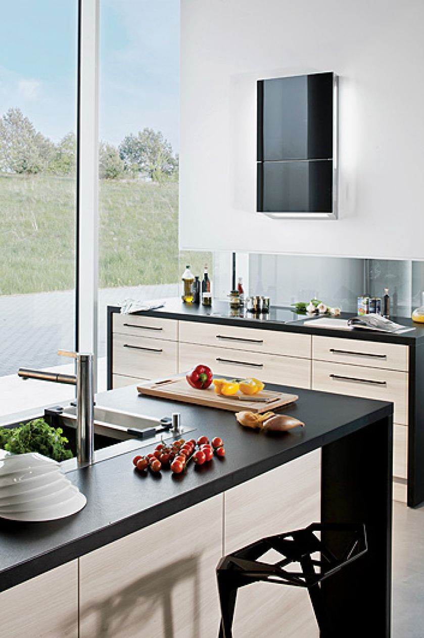 Jest robiony na zamówienie. Fronty i blat z laminatu, ZAJC KUCHNIE