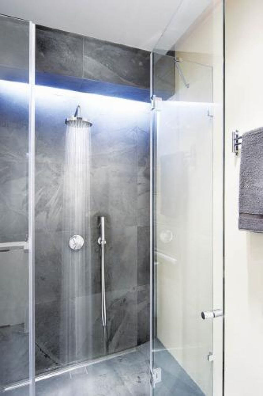 Kamienia nic nie zastąpi. Łupek black stale na ścianie.