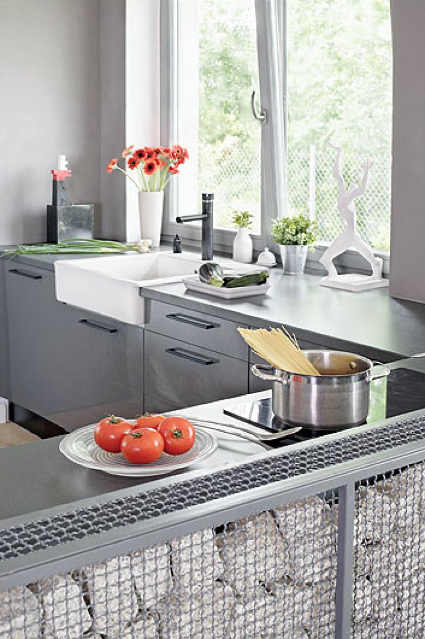 Nowoczesna i funkcjonalna. Spokój i kontrasty: mieszkanie z pomysłem