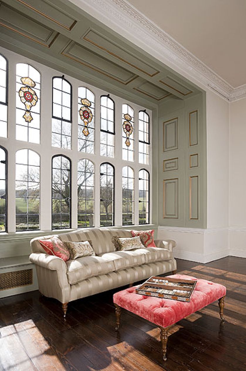 Nóżki z buku, obicie jedwabny welur Como, cena zależna od tkaniny i wykończenia. JANCZARSKI STUDIO