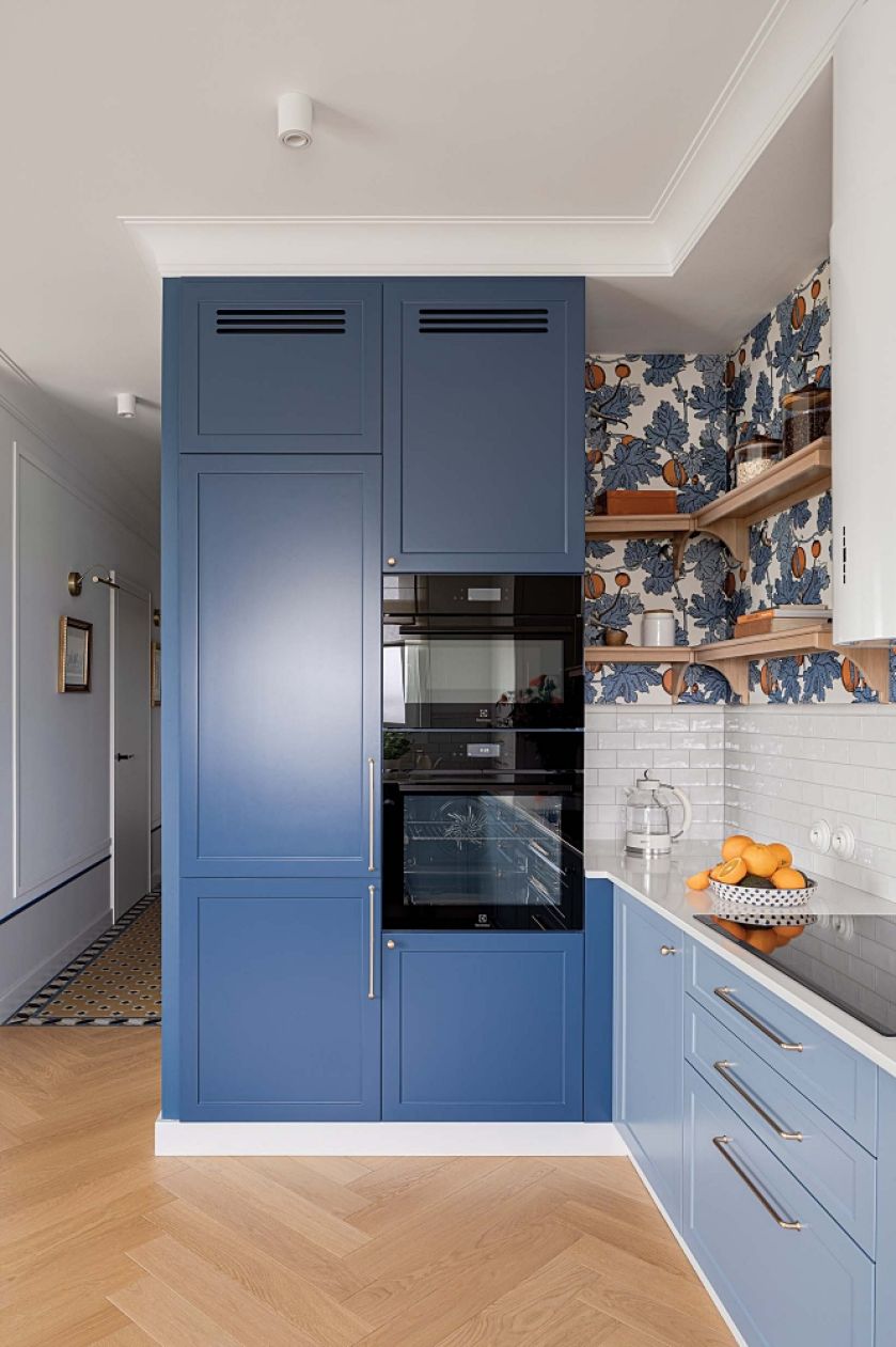 kuchnia w odcieniach niebieskiego