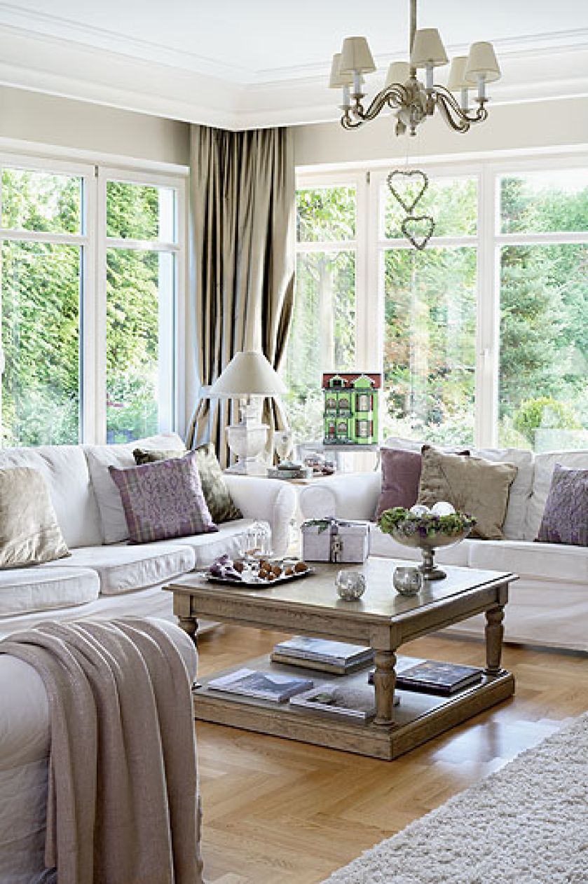 Przebojem gwiazdki jest zielony domek z pozytywką, która gra kolędy.