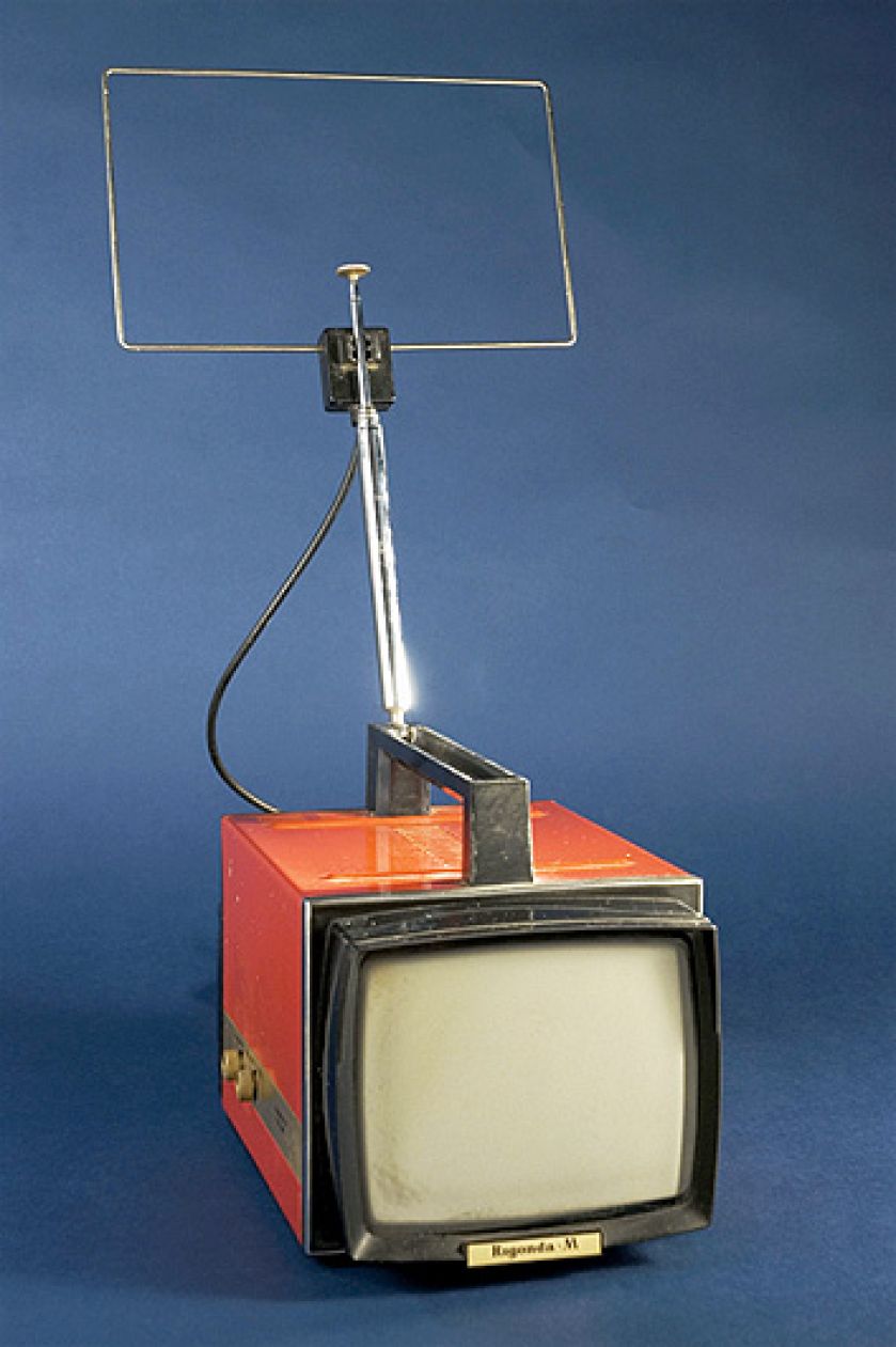 Rigonda M produkcji rosyjskiej: przenośny, mały i lekki (ważył tylko 8 funtów), mógł być