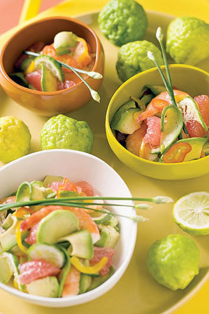 Sałatka z grejpfruta, awokado i krewetek