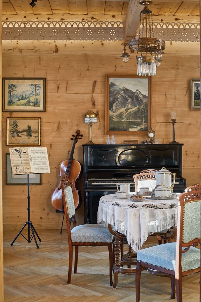 salon urządzony w stylu góralskim