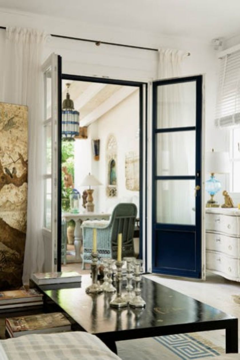 Słoneczna rezydencja to spełnienie marzenia o ciepłym klimacie pośród pięknej architektury.