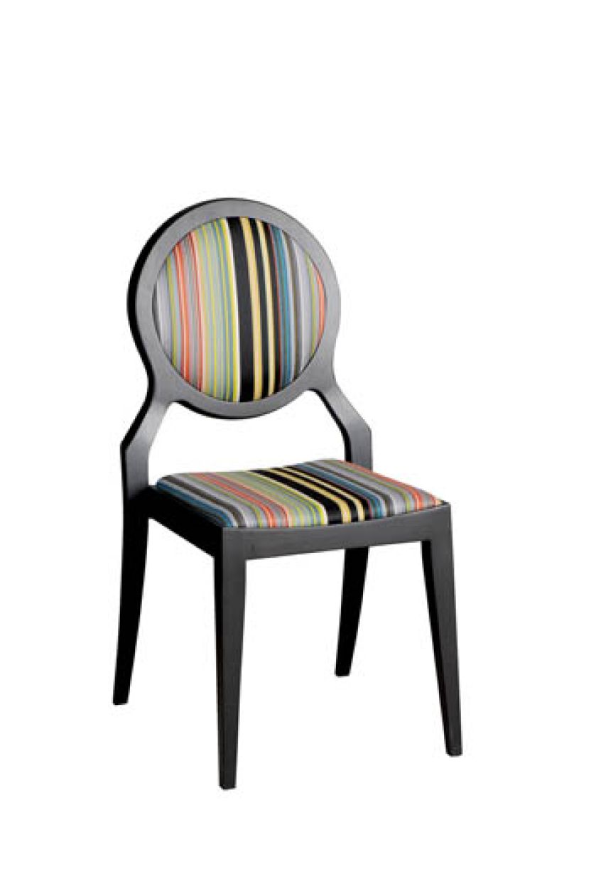 Smukłe kształty Mony nawiązują do francuskiego baroku. Cena- 726 zł. PAGED MEBLE