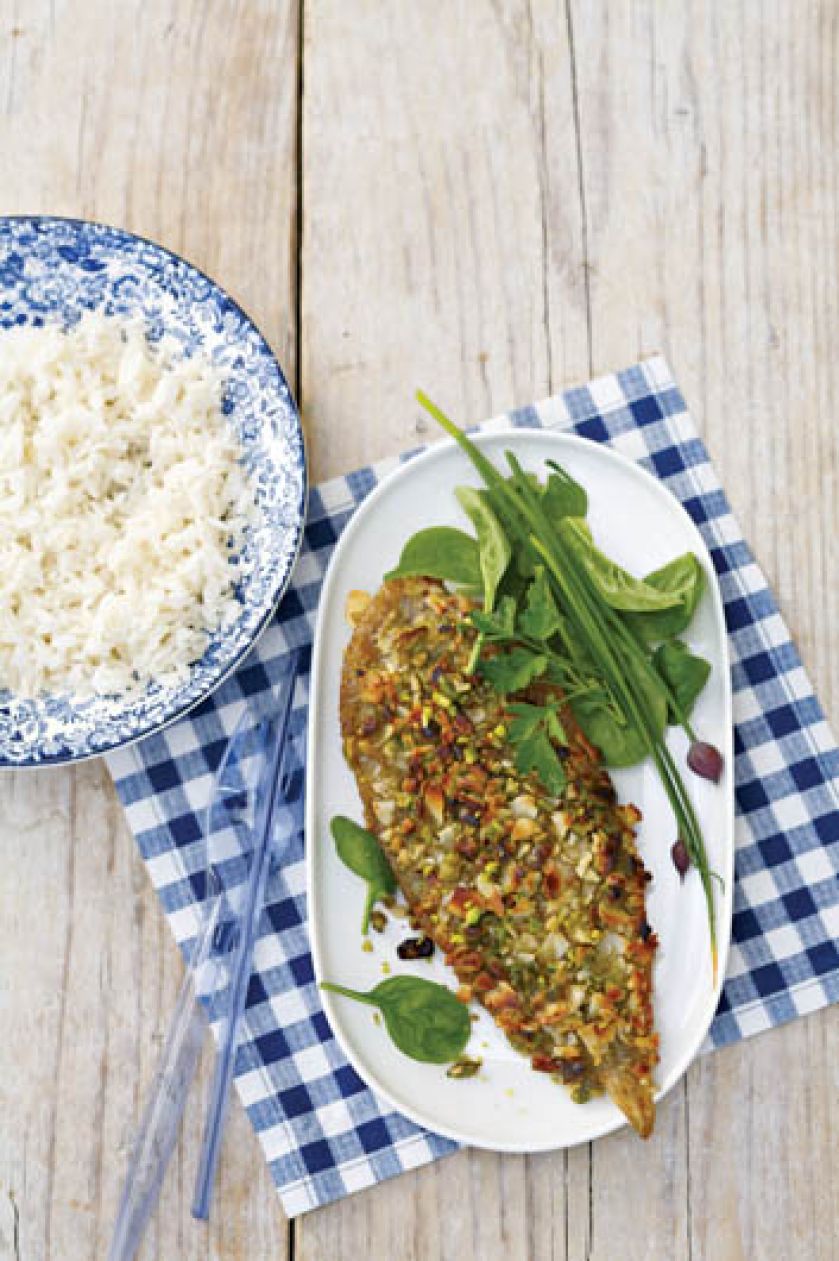 Sola w pistacjach i migdałach. Smak morza