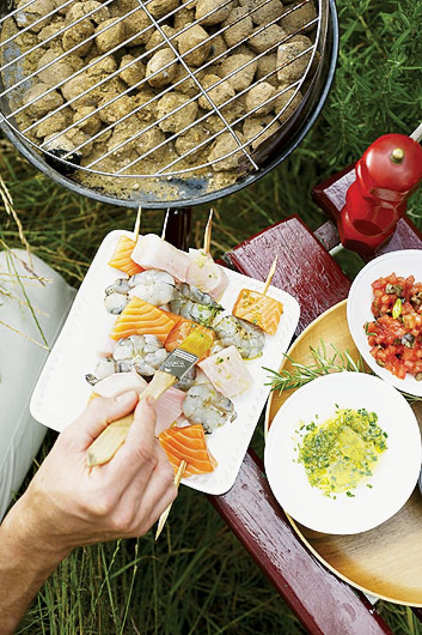 Szaszłyki rybno-krewetkowe. Co na ruszt?