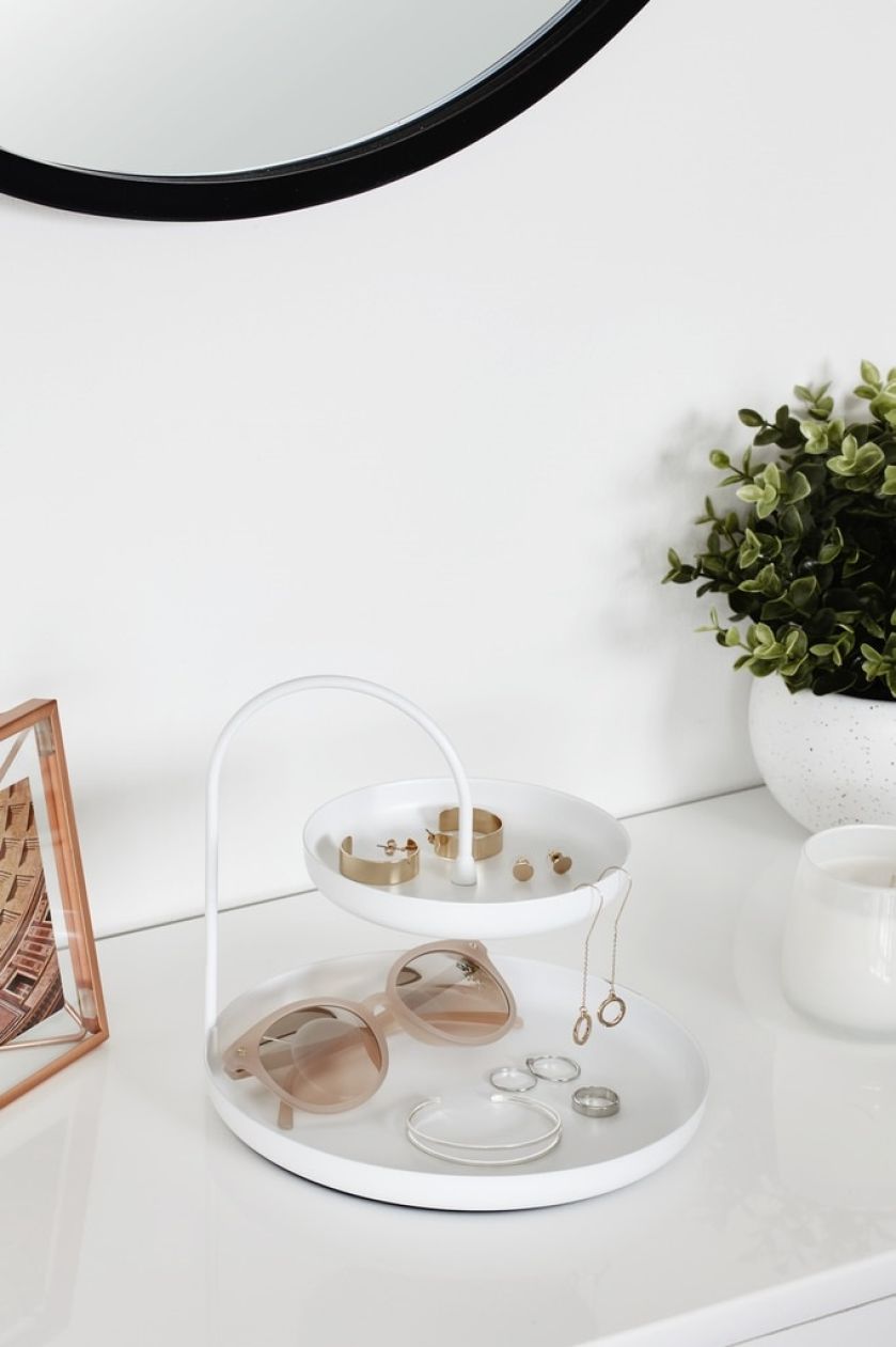 Tacka na biżuterię