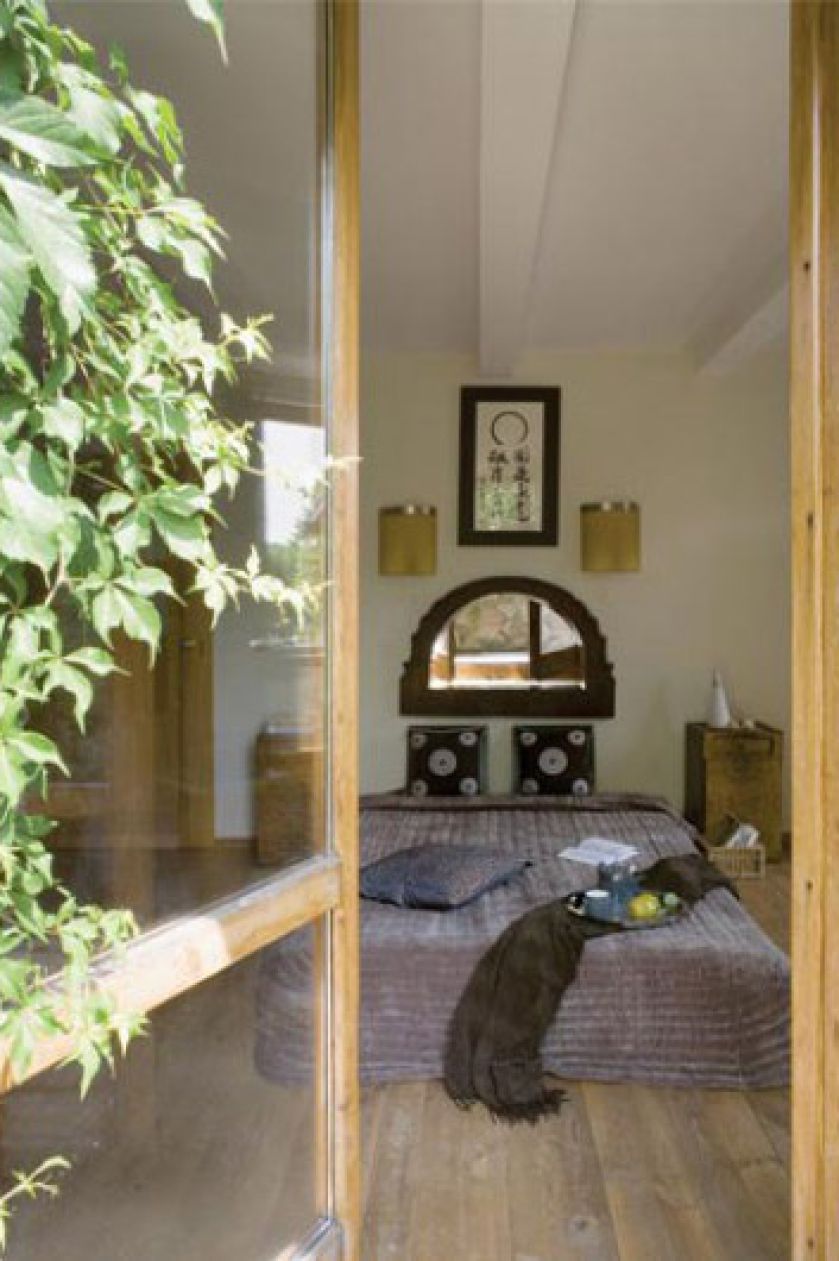 W sypialni królują orientalne klimaty.