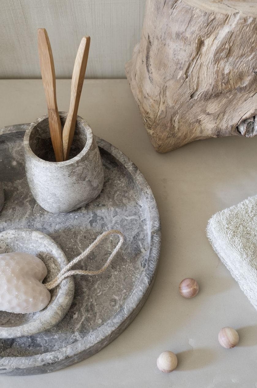 marmurowe akcesoria i ozdoby łazienkowe