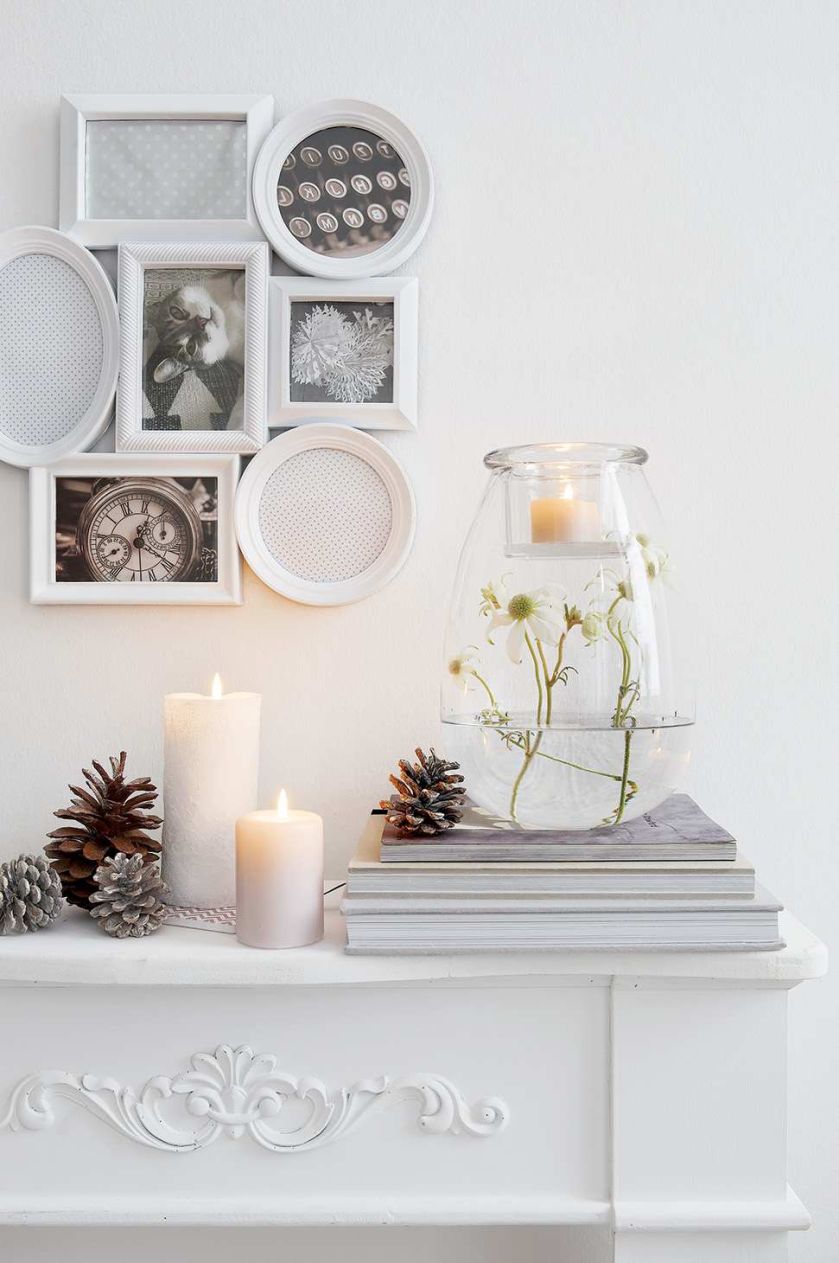 Różne kształty, ale ten sam kolor. Twoja własna galeria: jak powiesić obrazy na ścianie lub ustawić na półce