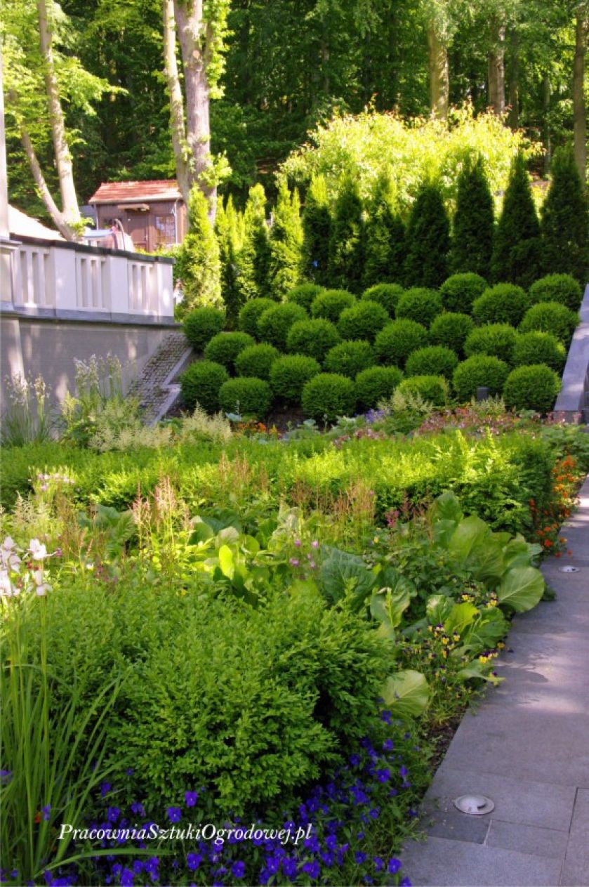 Ogród przy zabytkowej willi w Gdańsku