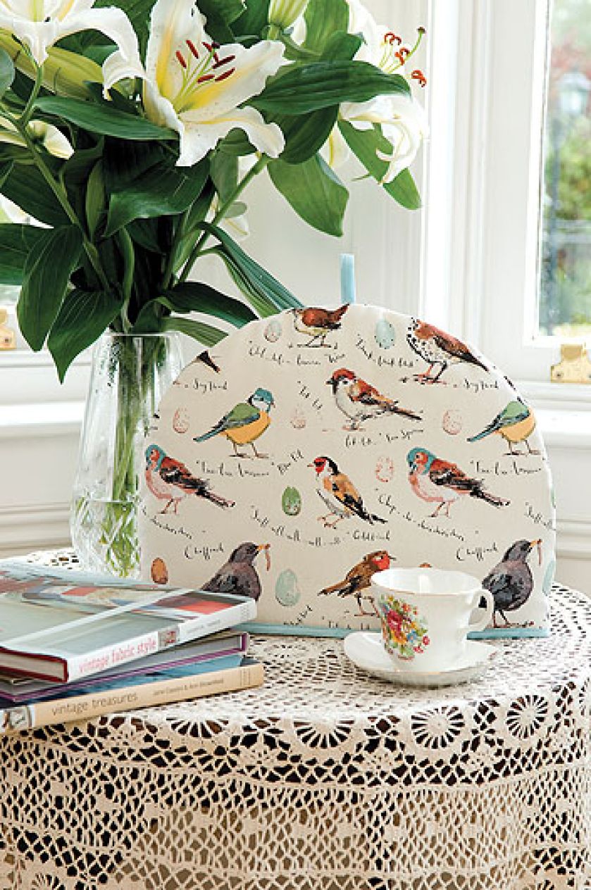 Kosztuje 39 zł. SMAK WNĘTRZA. Ptaki na porcelanie, tkaninach, tapetach