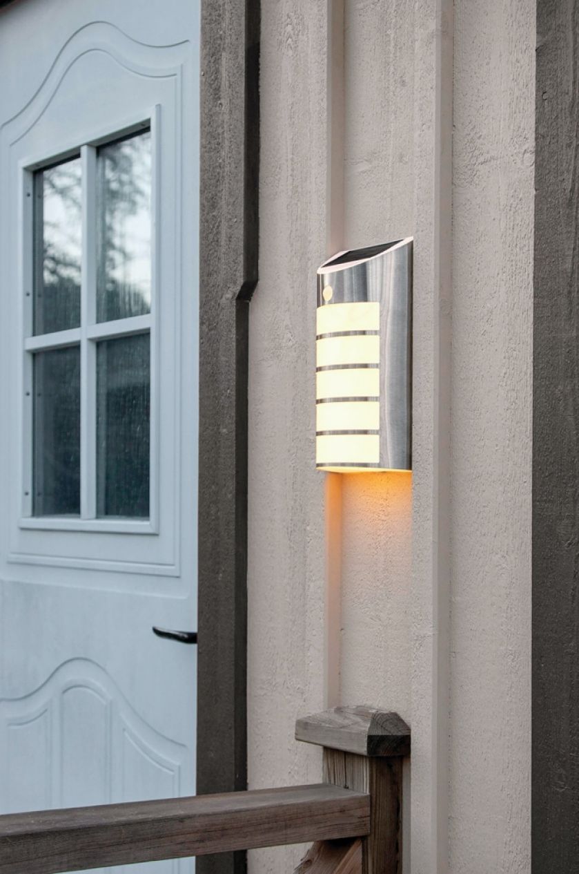 solarny kinkiet zewnętrzny