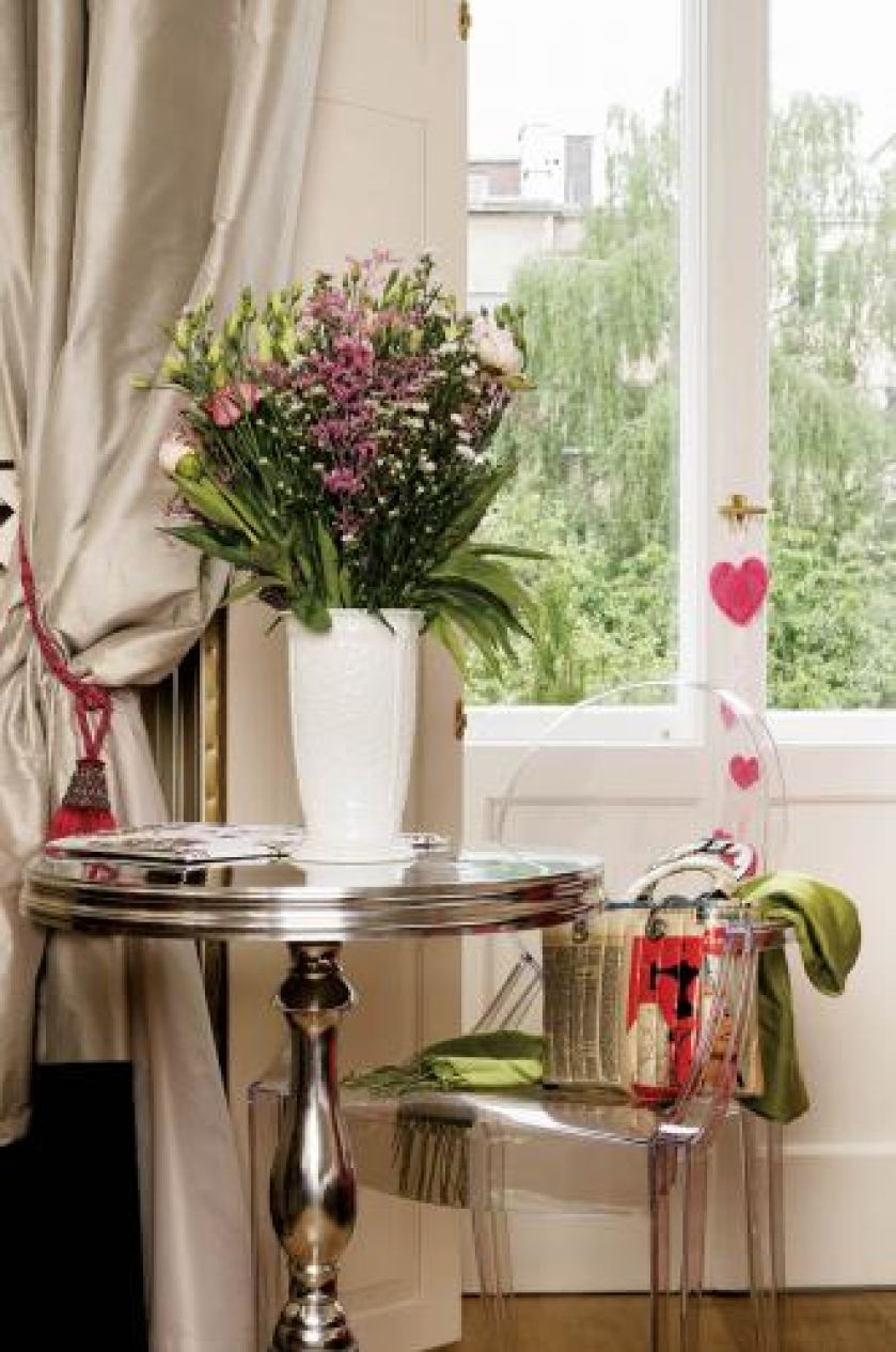 Nowoczesne dodaki świetnie sprawdzają się w klasycznym wnętrzu.