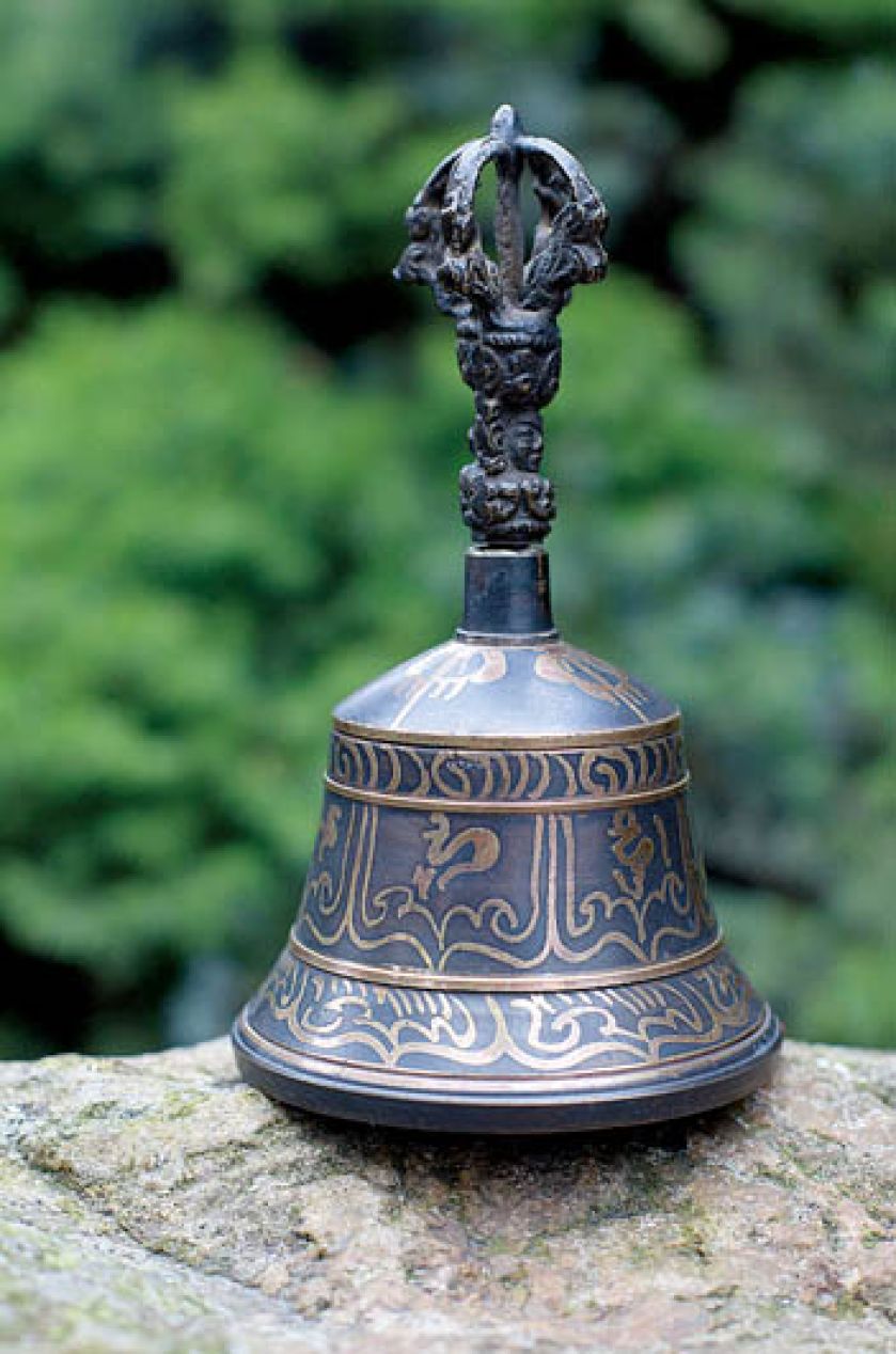 Dzwonek tybetańskiego mnicha, XIX w. Dzwonek z kolekcji Lecha Pileckiego