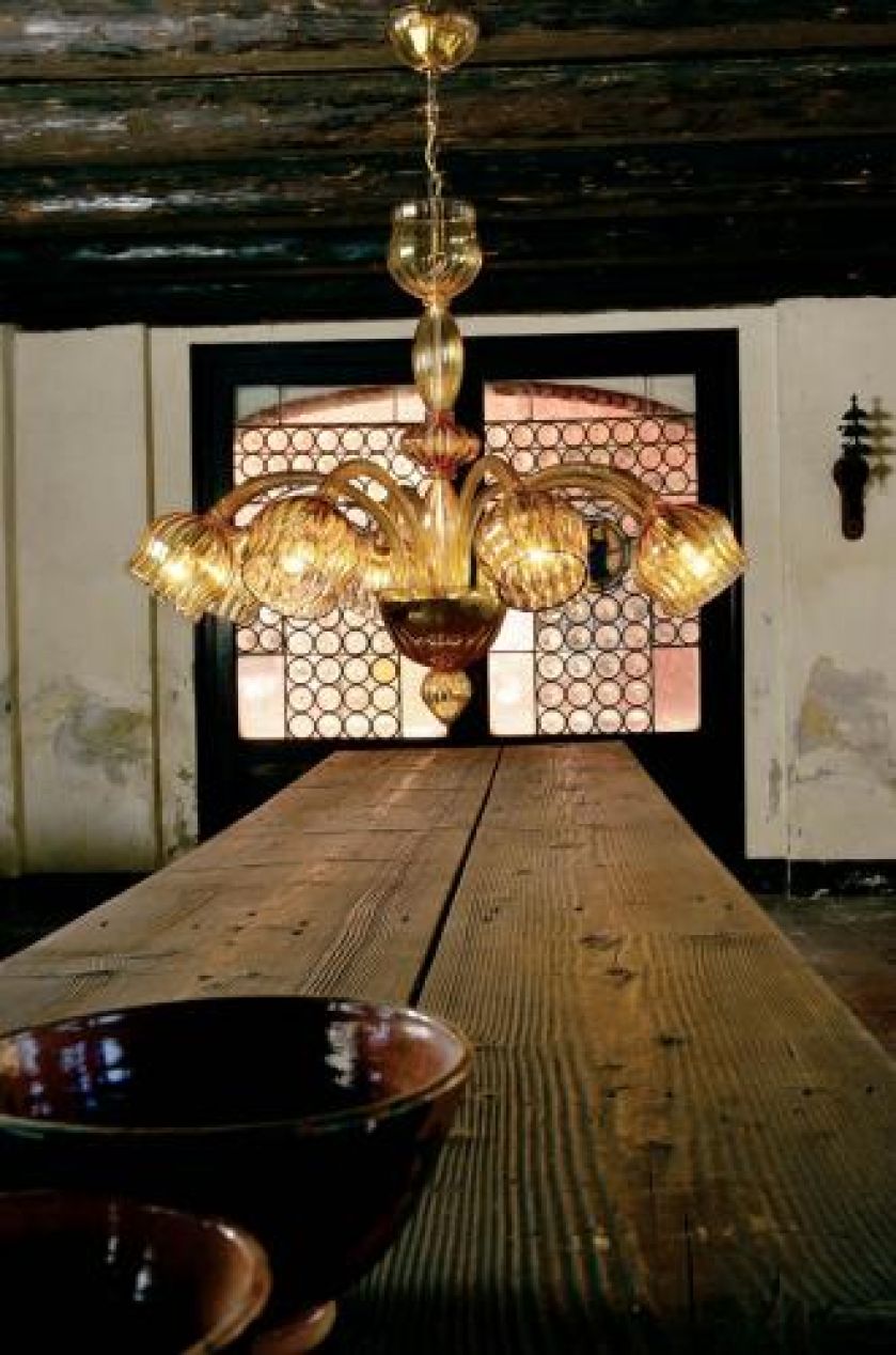 Żyrandol z serii Babylon kosztuje od 3600 zł. SANIMEX