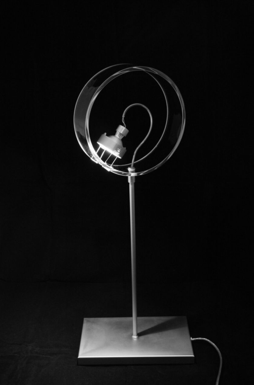 Ju, lampa podłogowa, biurkowa lub kinkiet, velt.pl