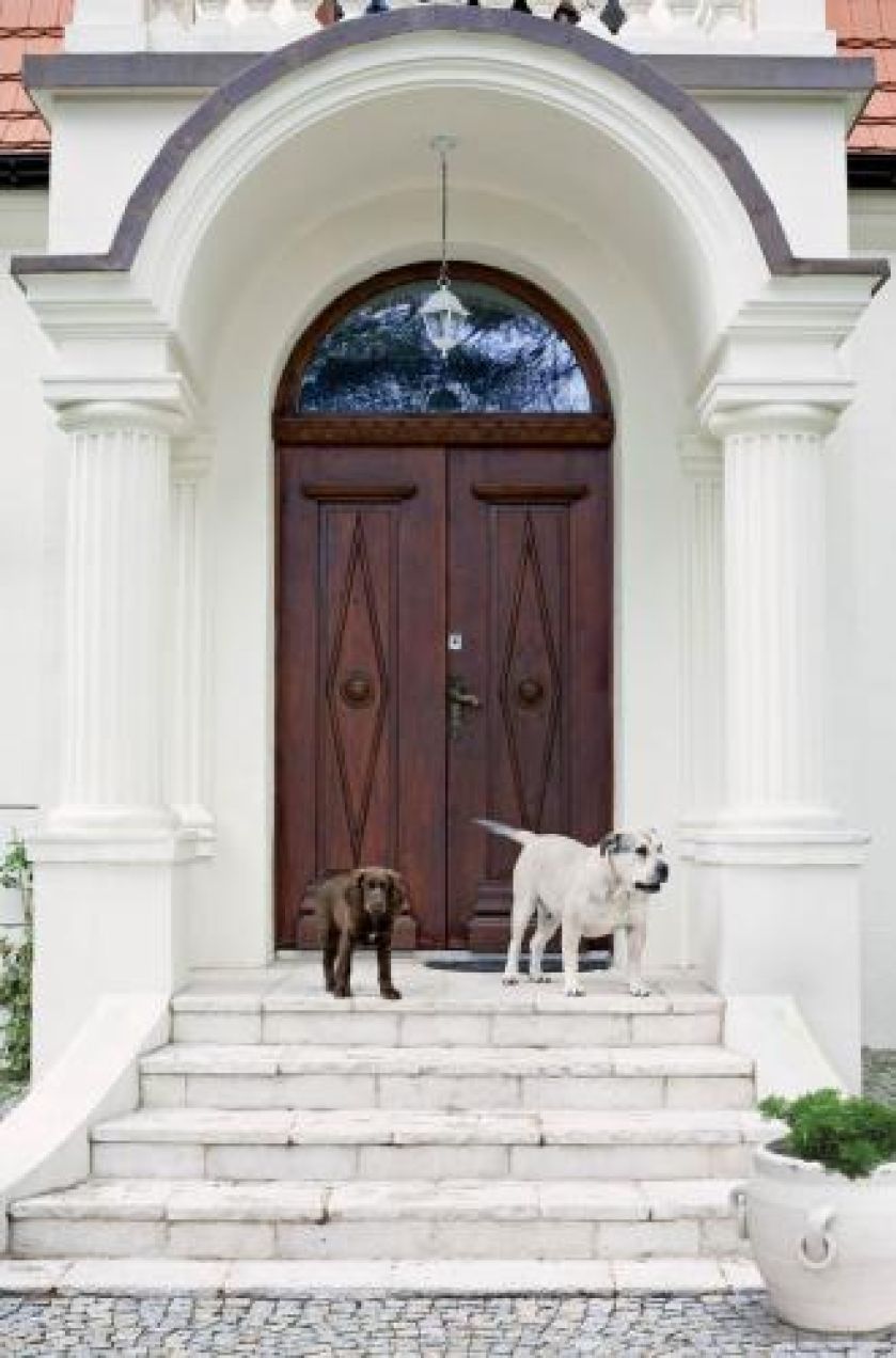 Jak Marta i Marcin zamieszkali w dworku znanym z Czterech pancernych .