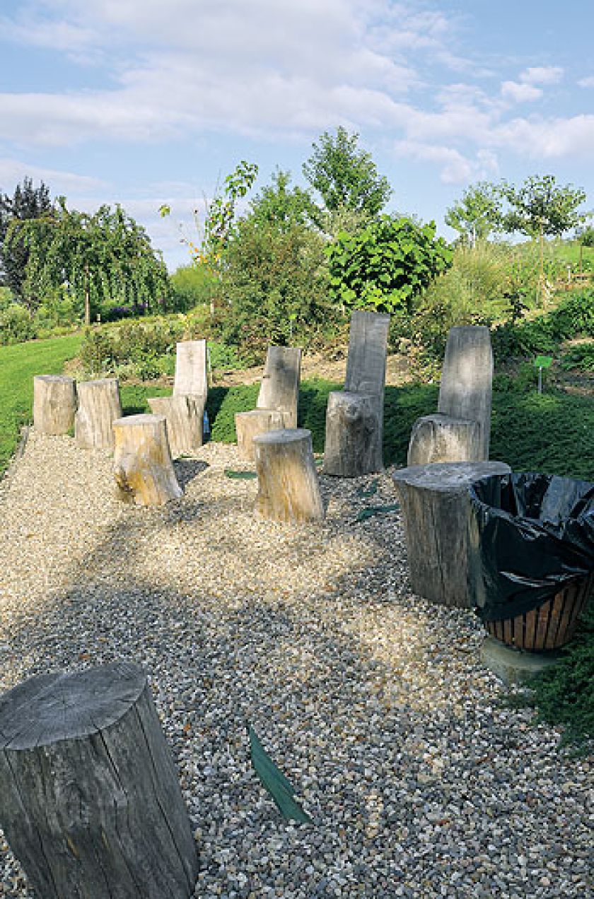 Kto szuka pomysłu na własny ogród, powinien zajrzeć na Dolny Śląsk do Wojsławic.