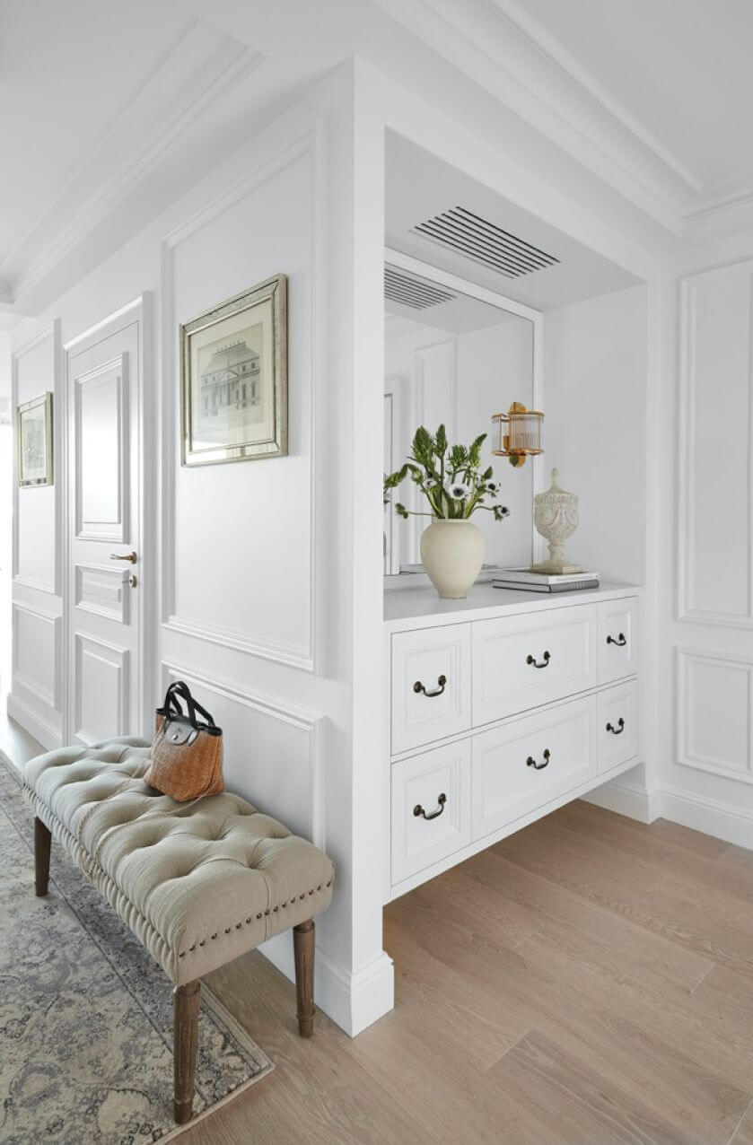 hol przedpokój w stylu francuskim