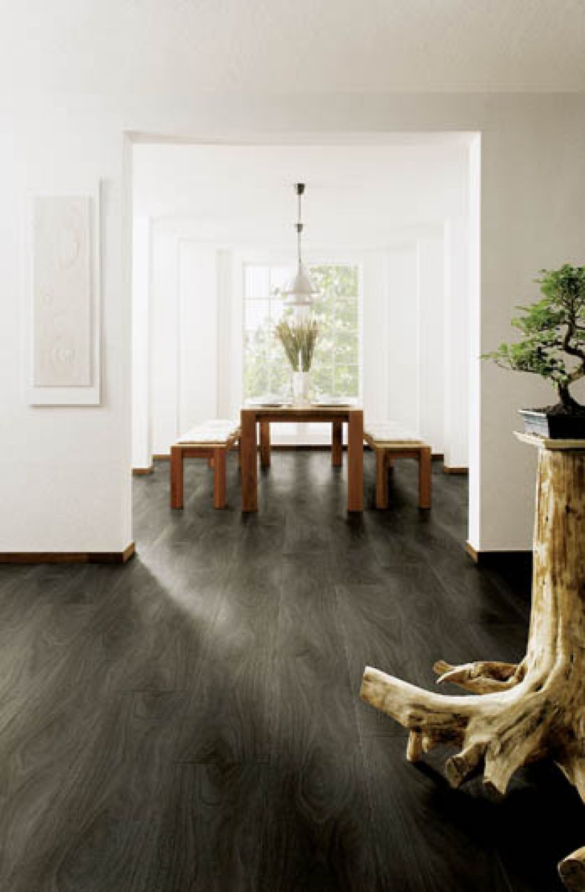 Kolekcja Averto V4 - panele z dębu bejcowanego. Cena - 104 zł/m2. WITEX