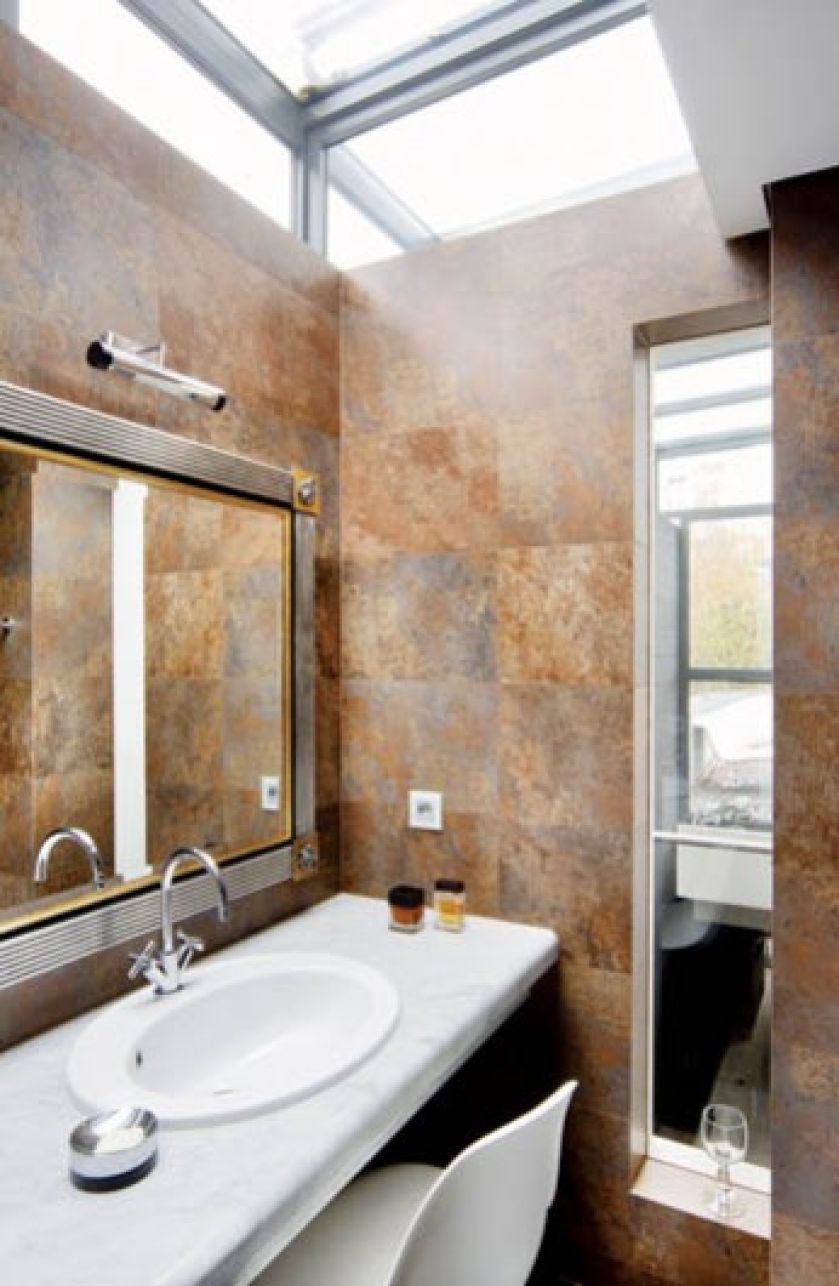 Modernistyczny styl i dobra sztuka. Bo obrazy są jak meble, bez których nie ma domu.