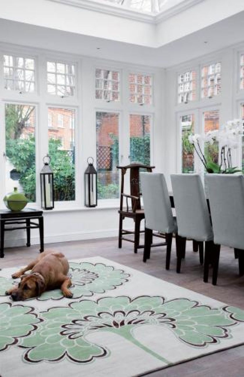 Dywan Japanese Floral pomysłu słynnej projektantki tkanin Florence Broadhurst. SIGNATURE PRINTS