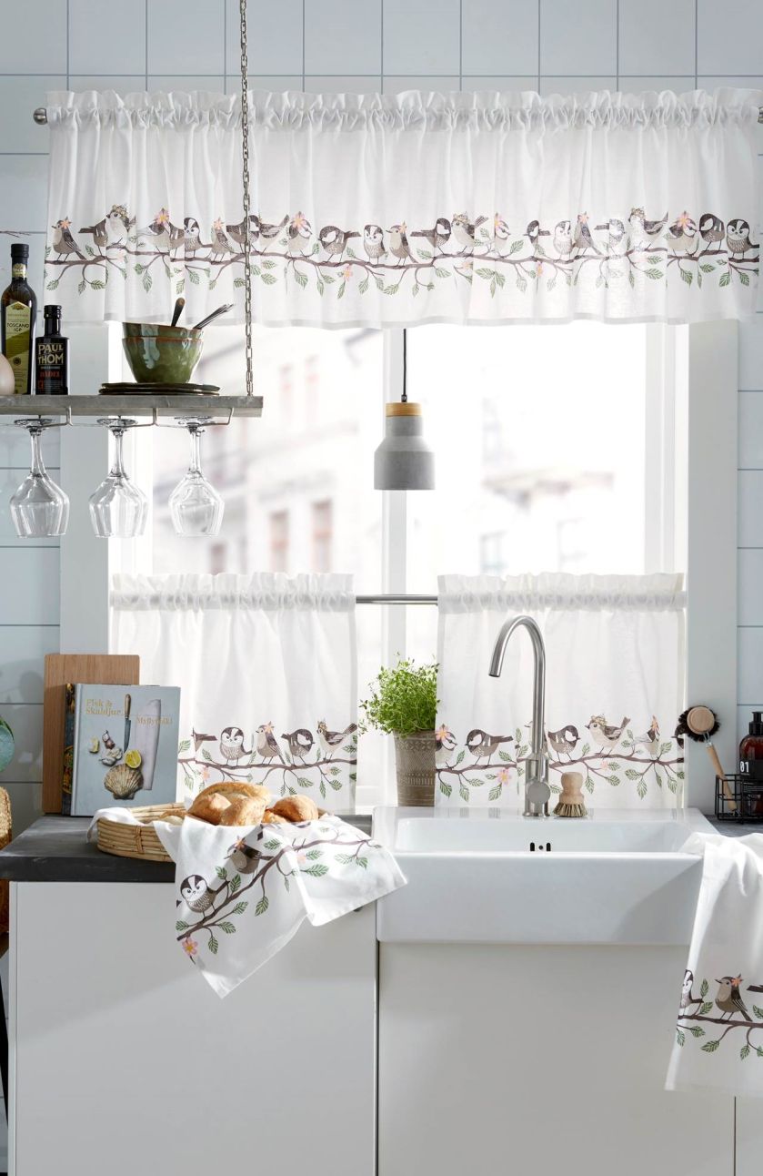 co powiesić w oknie w kuchni