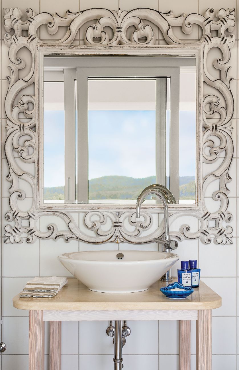 Na taras wychodzi się tutaj z każdego pokoju, nawet z łazienki.