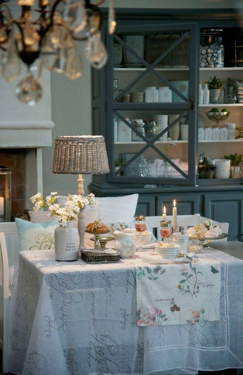 Aranżacja ze sklepu Decoratore. Nowy Jork, Prowansja, szarości i beże