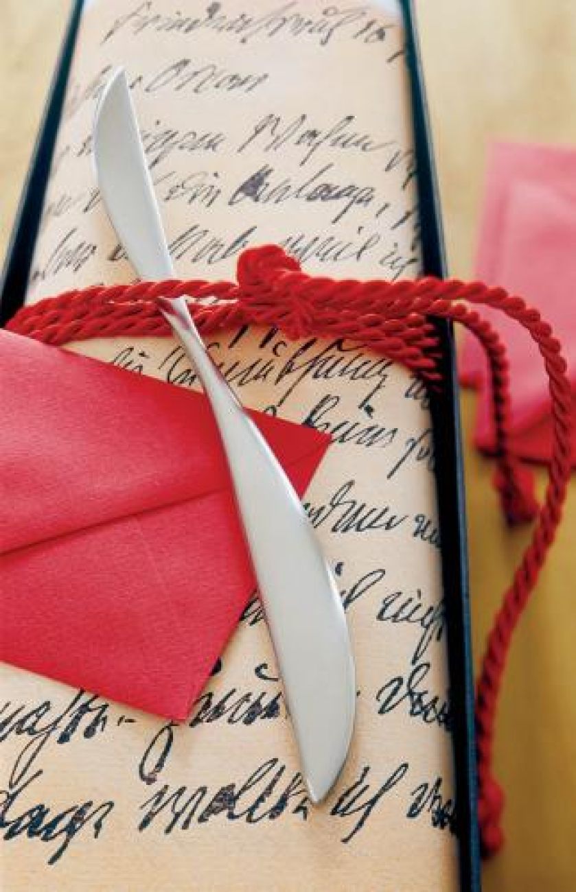 Nóż do papieru, fot. East News. Nóż do papieru