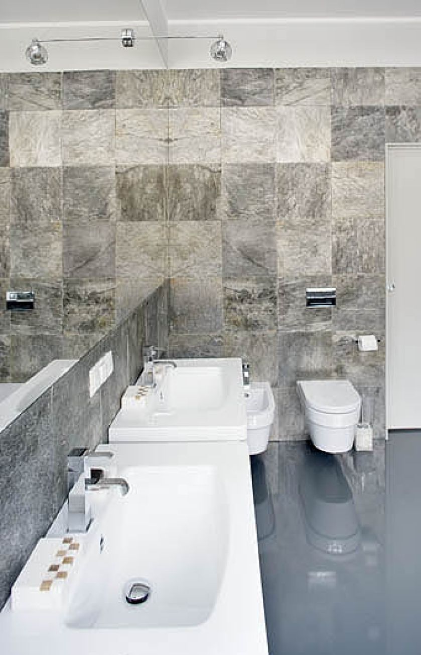 W tym domu rządzi duch modernizmu. Tylko w jadalni i łazience dla gości czuć mieszczańską przytulność.