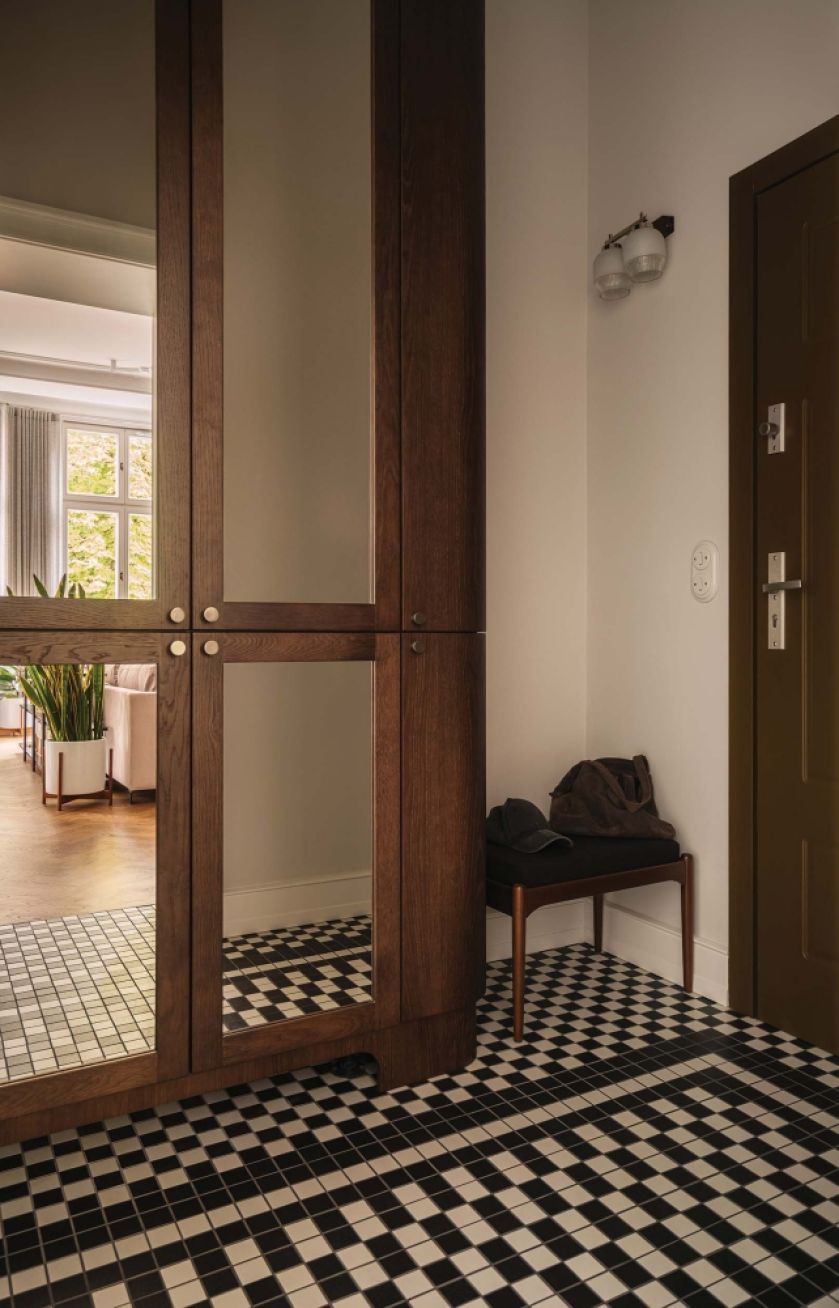 posadzka przypominająca przedwojenne gorseciki