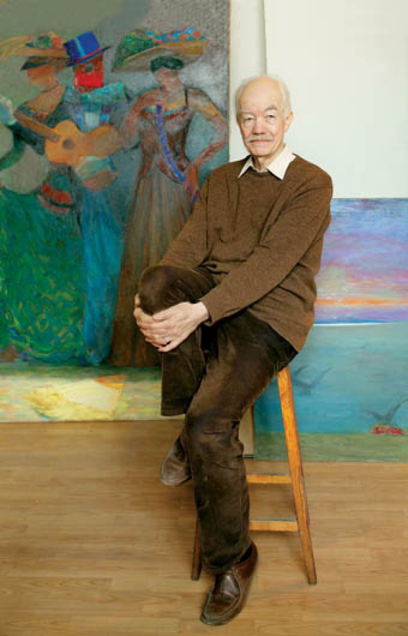 Malarz Grzegorz Moryciński w swojej pracwni.