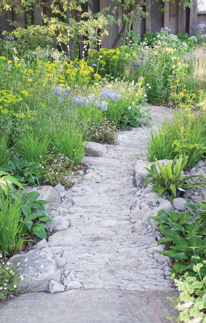 Ścieżki w ogrodzie – inspiracje, pomysły i zdjęcia