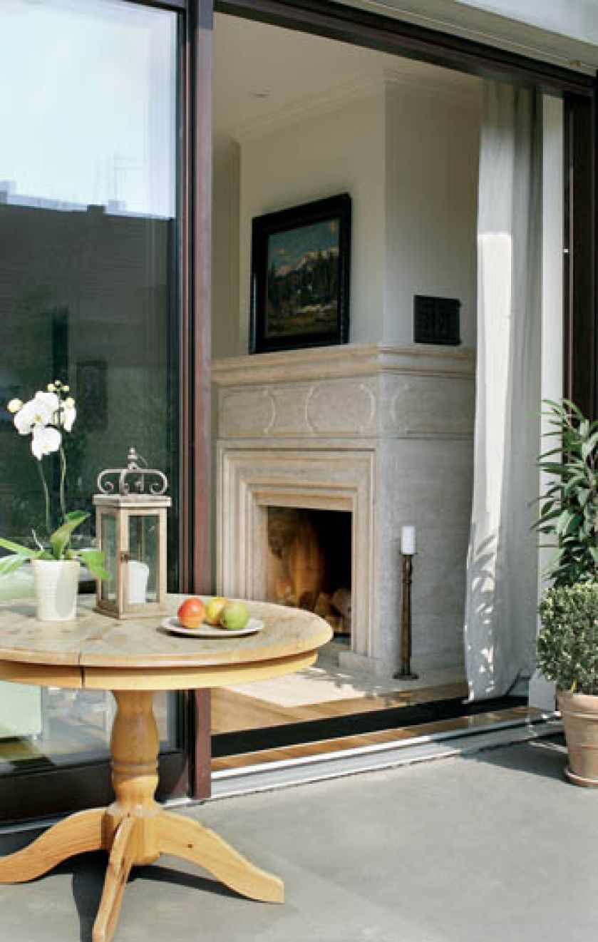 Kominek znaleziony przez właścicieli w brytyjskim piktorialu.