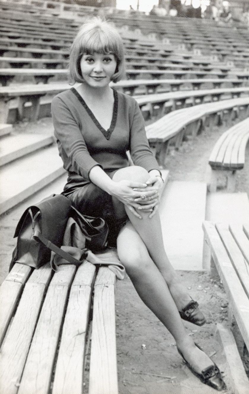 Iga Cembrzyńska, aktorka, piosenkarka i producentka filmowa