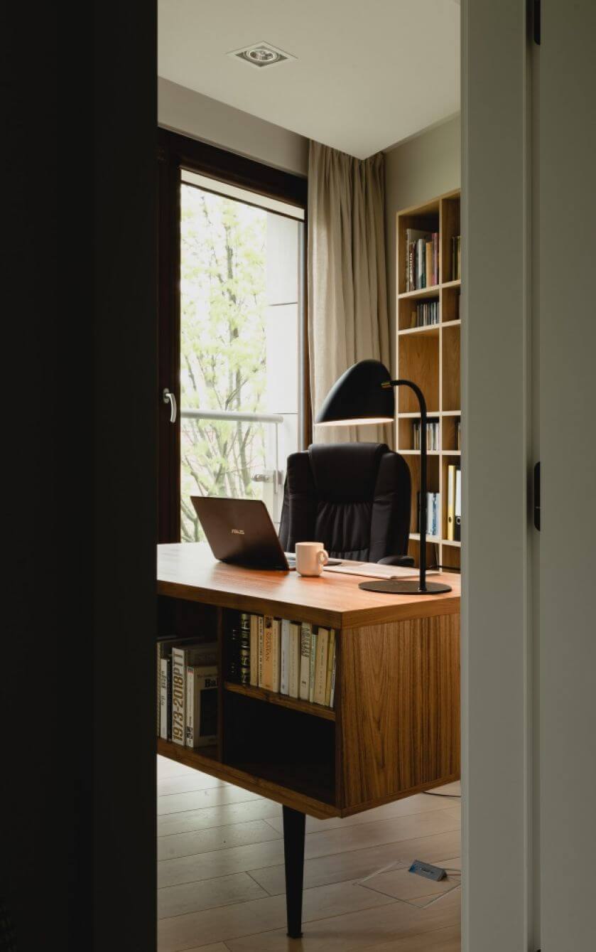 aranżacja gabinetu w mieszkaniu 130 m2