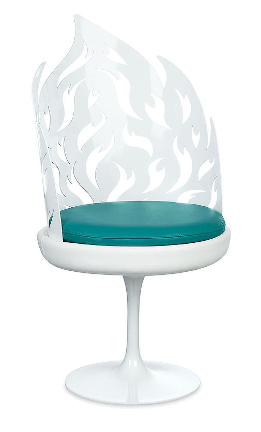 FLAME CHAIR, oparcie z malowanej stali w kształcie płomienia, 3800 euro, touchedinteriors.co.uk