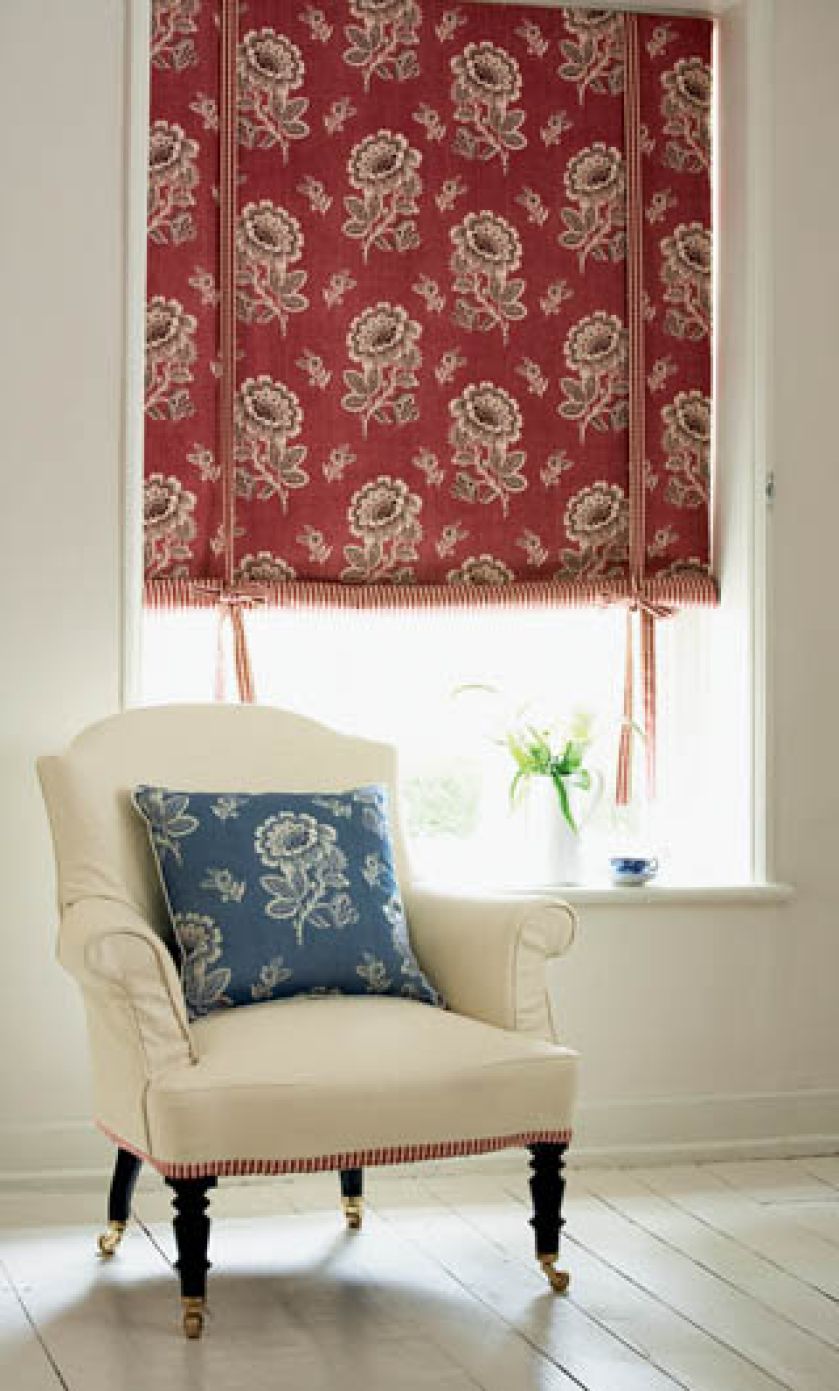 Projektanci tkanin bawią się kwietnymi wzorami. Wzory i kolory do wyboru.