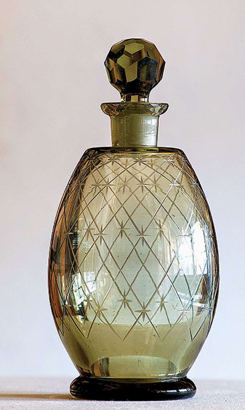 Karafka ze szkła rytowanego. Do wódeczki